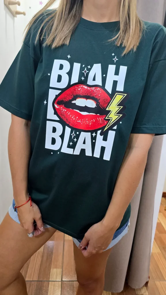 Blah Blah Blah – Remera Mujer