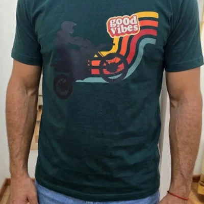 remera verde good vibes hombre